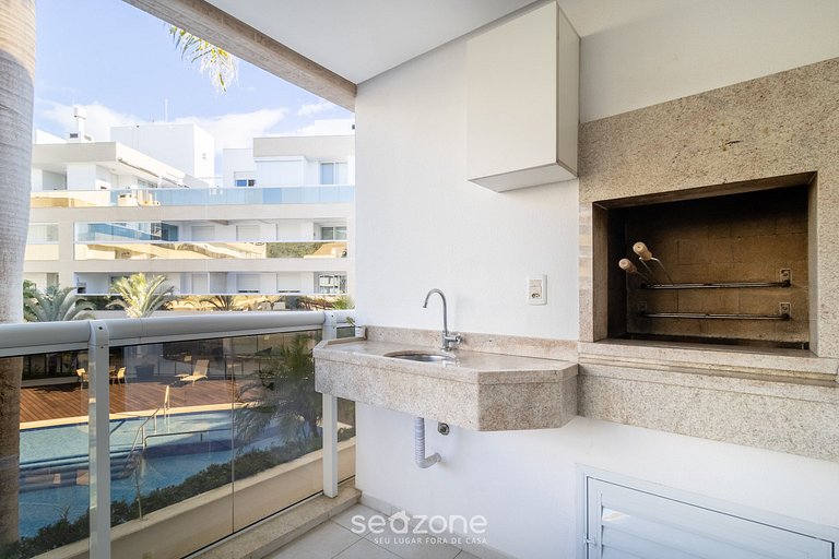 Apto c/ barbacoa en condominio con piscina BRI0102