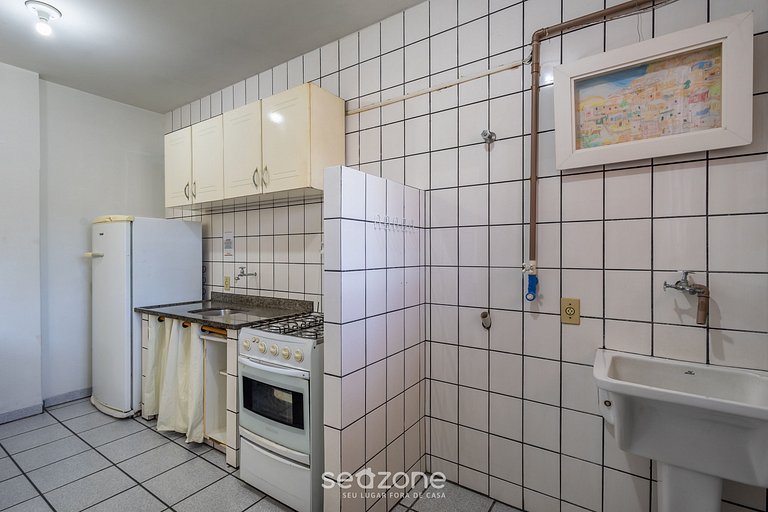 Apto novo a 3 min da praia de Bombas ERU032