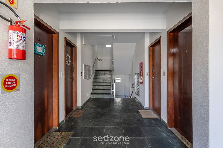 Apto novo a 3 min da praia de Bombas ERU032