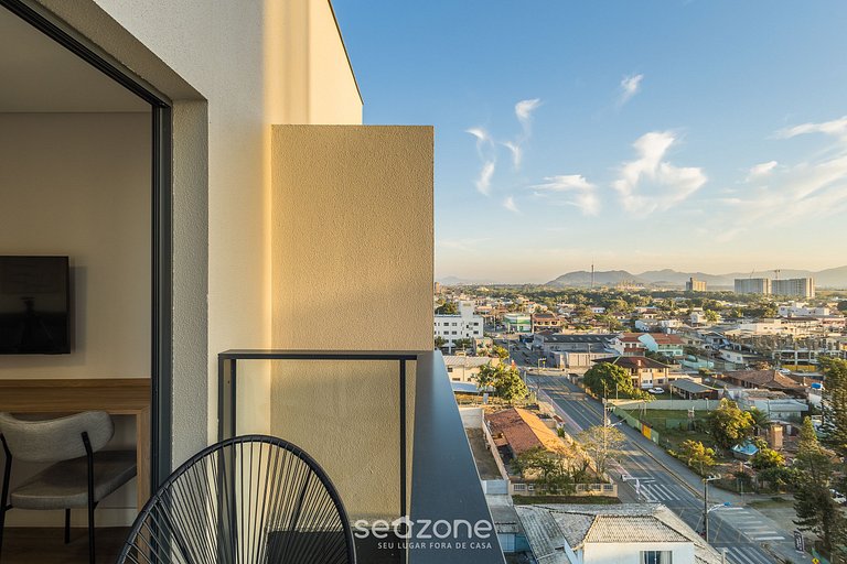 Apto a passos do Mar em cond. c/ piscina PSOA1103