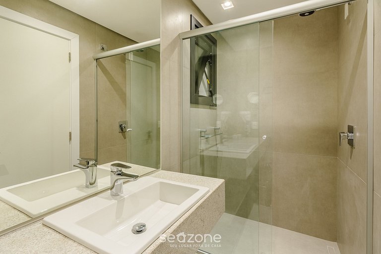 Apto con balcón en el corazón de Gramado - MLU0306