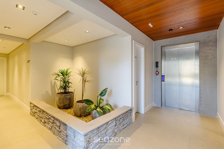 Apto c/ varanda no coração de Gramado - MLU0306