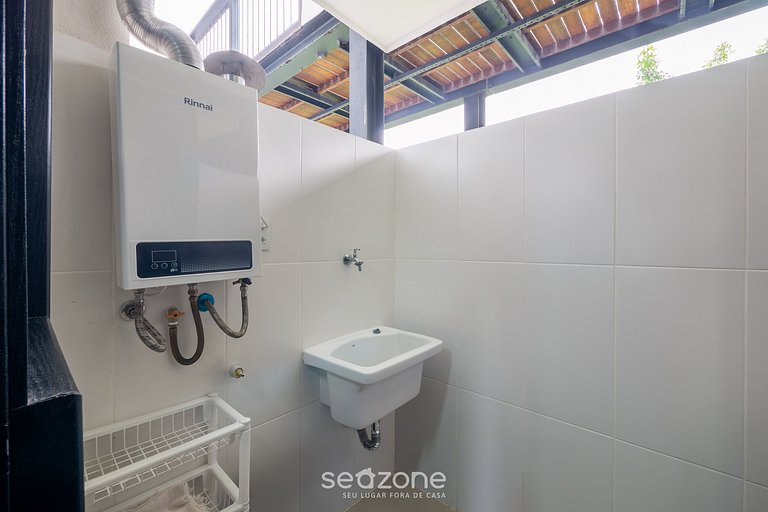 Apto em cond. c/ Piscna na Praia do Forte VLPF0103