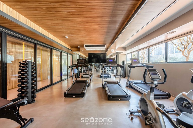 Apto c/ varanda e vista a minutos do metrô CTB2405