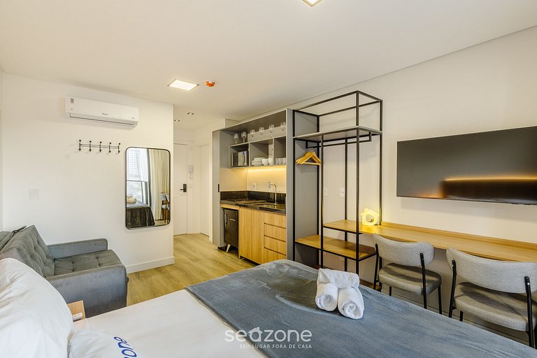 Apto c/ varanda a 50m da Praia de Armação PSOA0807