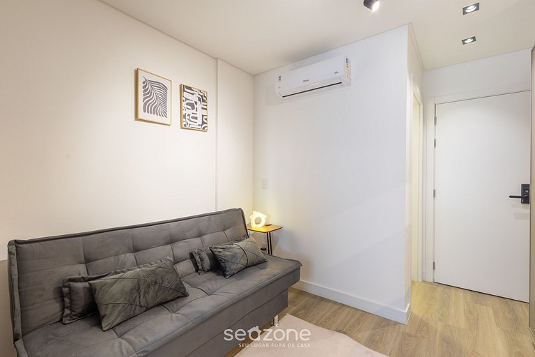 Estudio completo con vista lateral al mar PSO1006