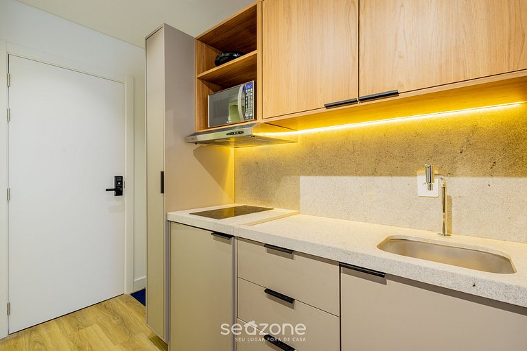 Estudio completo con vista lateral al mar PSO1006