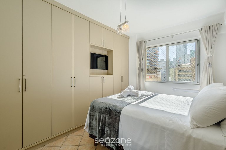 Apartamento em prédio beira-mar - IPTR0082