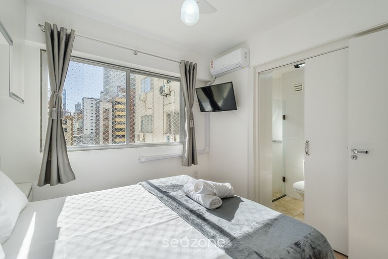 Apartamento em prédio beira-mar - IPTR0082