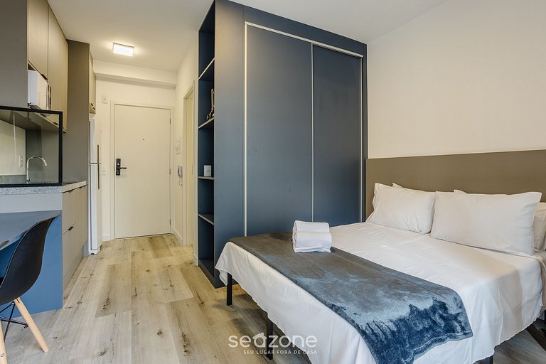 Studio c/ varanda a 450m do metrô – ENP0607