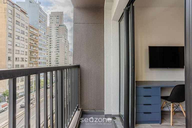 Studio c/ varanda a 450m do metrô – ENP0607