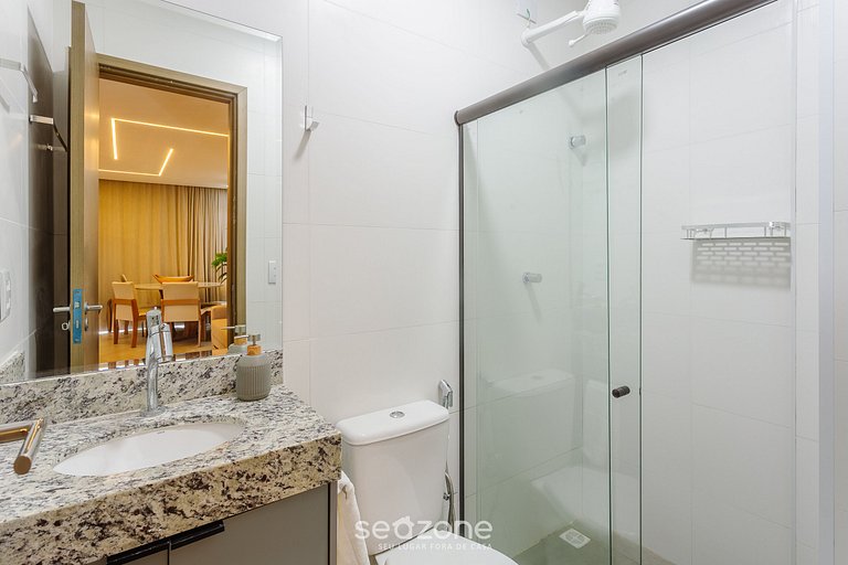 Apto vista piscina e poucos minutos do mar VLL0001