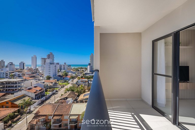 Apto 2Q c/ piscina e churrasq. 500m do Mar MCB1001