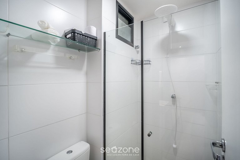 Apto em Cond. c/ Piscina e Academia STE0312