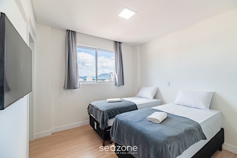 Apto cómodo cerca de la playa de Perequê CII0602