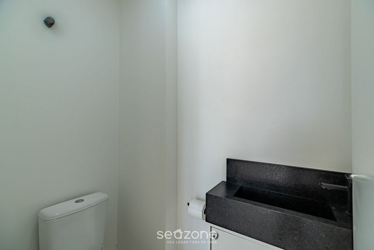 Apto cómodo cerca de la playa de Perequê CII0602