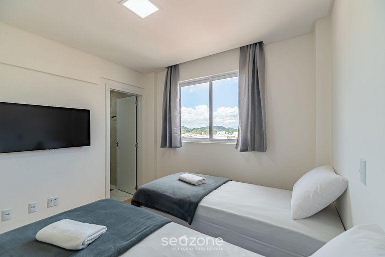 Apto cómodo cerca de la playa de Perequê CII0602