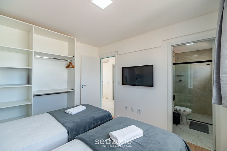 Apto cómodo cerca de la playa de Perequê CII0602