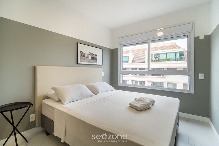 Apto nuevo y moderno a 200m de playa Jurerê JRR303