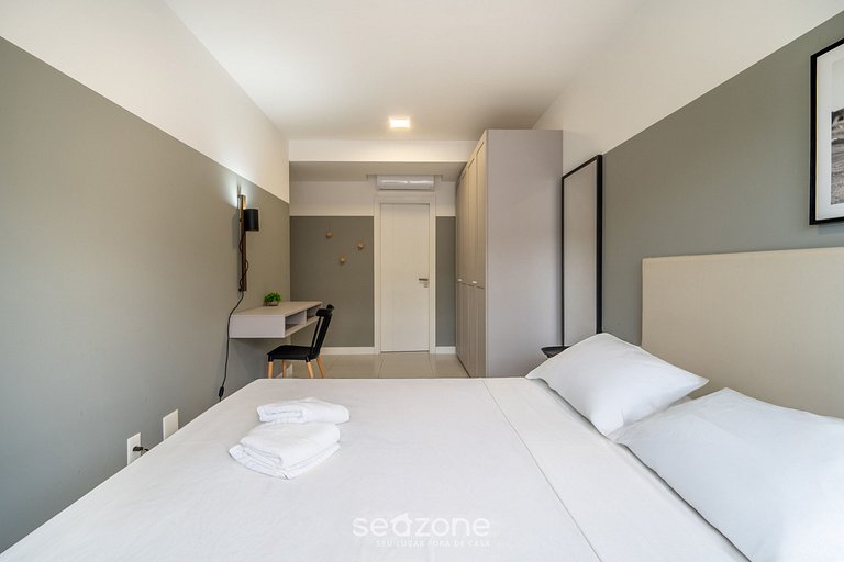 Apto nuevo y moderno a 200m de playa Jurerê JRR303