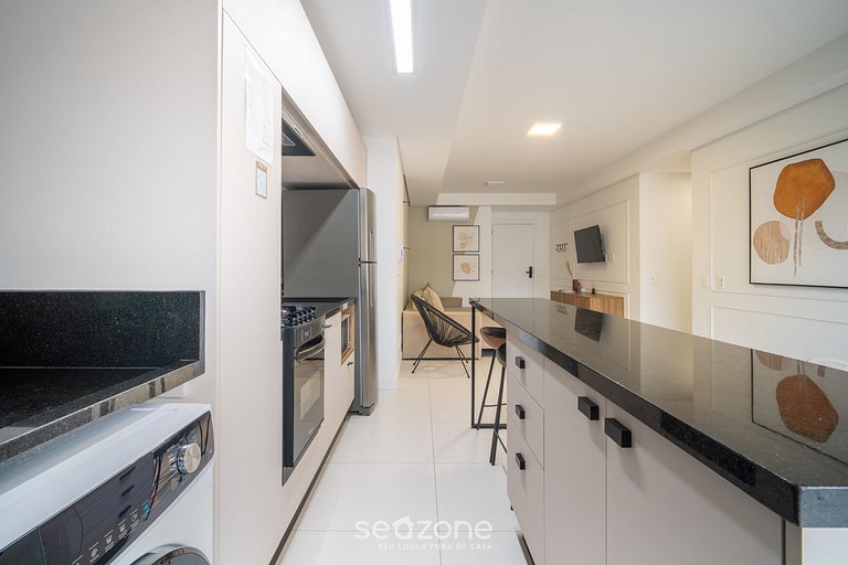 Apto novo e moderno 200m da praia de Jurerê JRR303