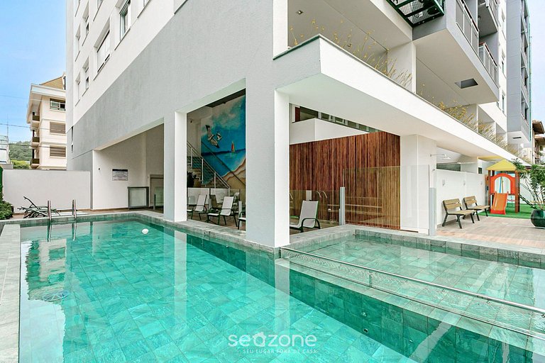 Apto de 2 andares com jacuzzi em Jurerê JRR410