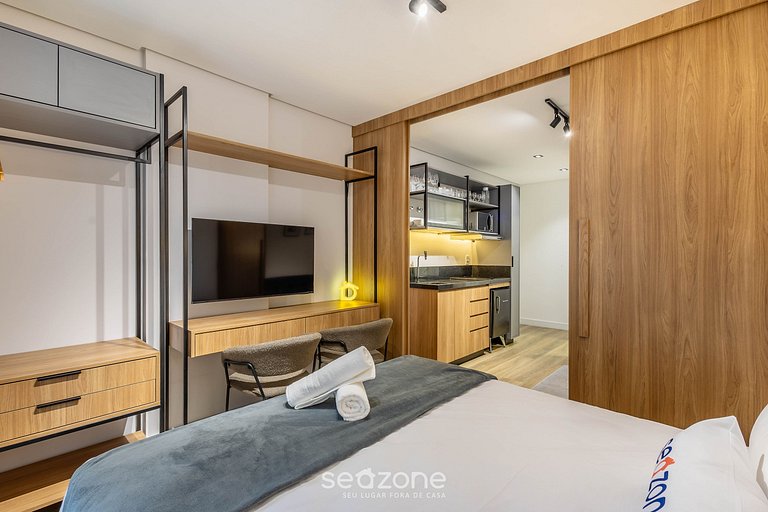 Studio c/ varanda a passos do mar em Penha PSO0305