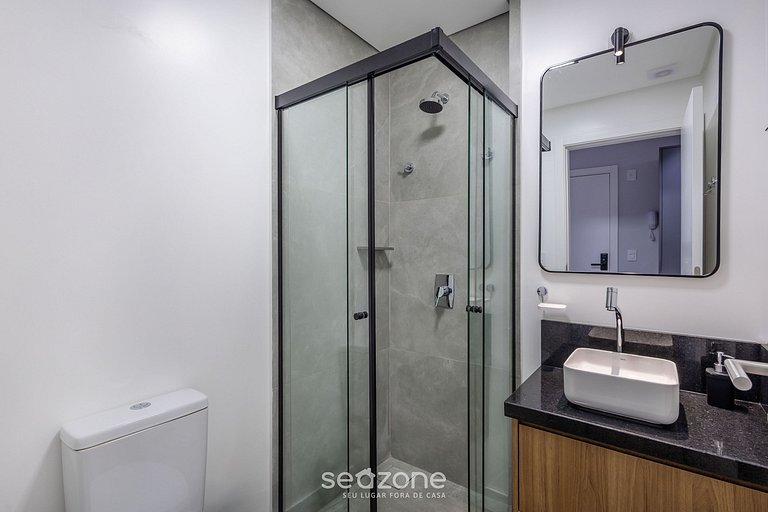 Studio c/ varanda a passos do mar em Penha PSO0305