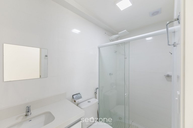 Apto 2Qts a 400m do Mar em cond c/academia PZO0905