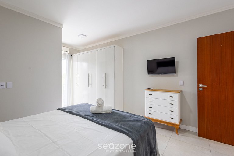 Casa con Piscina y Parrilla | 500m EKD0397