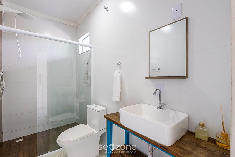 Casa con Piscina y Parrilla | 500m EKD0397