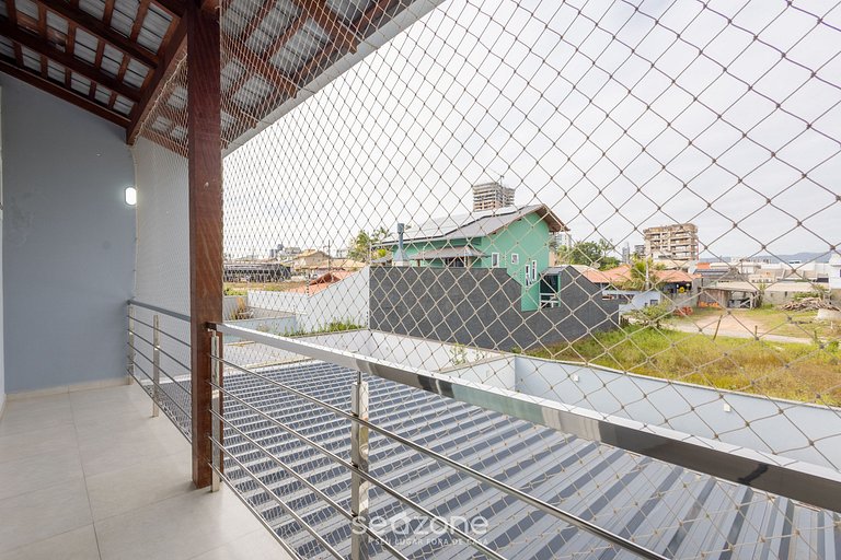 Casa c/ Piscina e Churrasqueira EKD0397