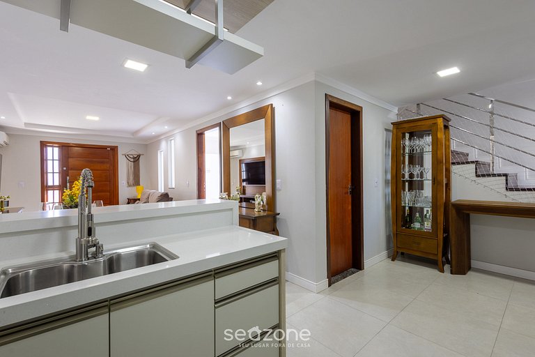 Casa con Piscina y Barbacoa EKD0397