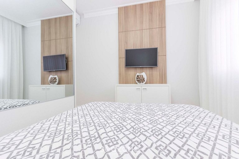 Apto c/piscina a 2min da praia de Bombas CVA305