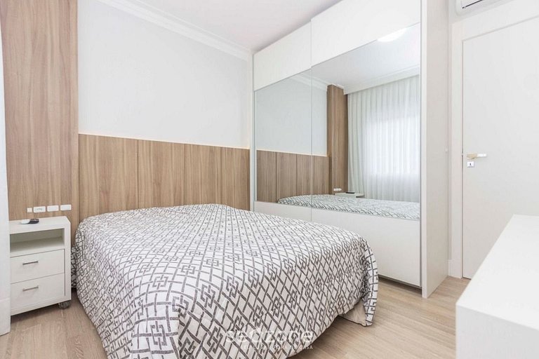 Apto c/piscina a 2min da praia de Bombas CVA305