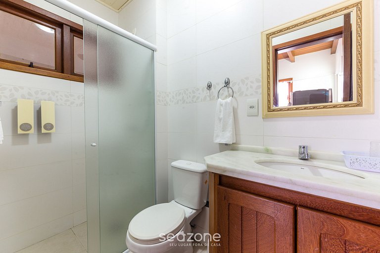 Apartamento em Jurerê bem situado perto do mar JBA202Seazone