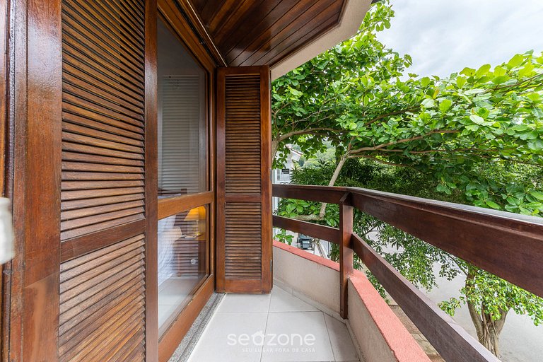 Apartamento em Jurerê bem situado perto do mar JBA202Seazone