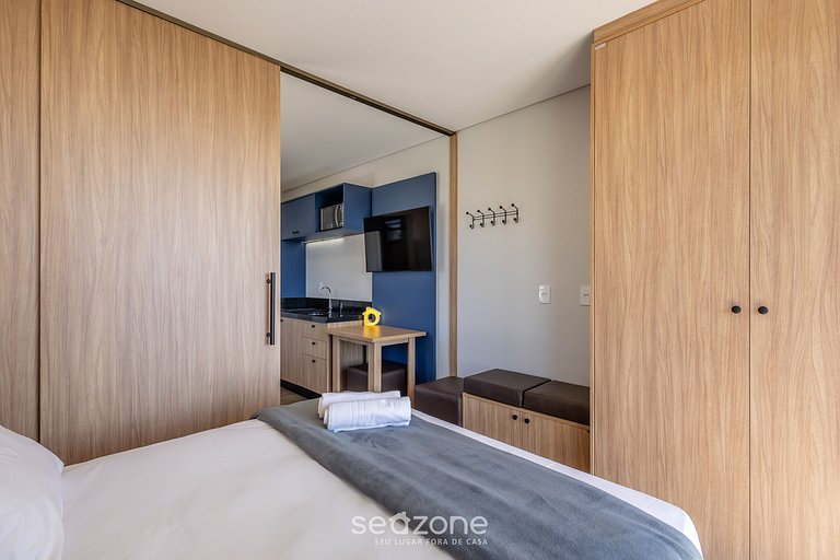 Apto vista frente mar em prédio c/ piscina PSO0601