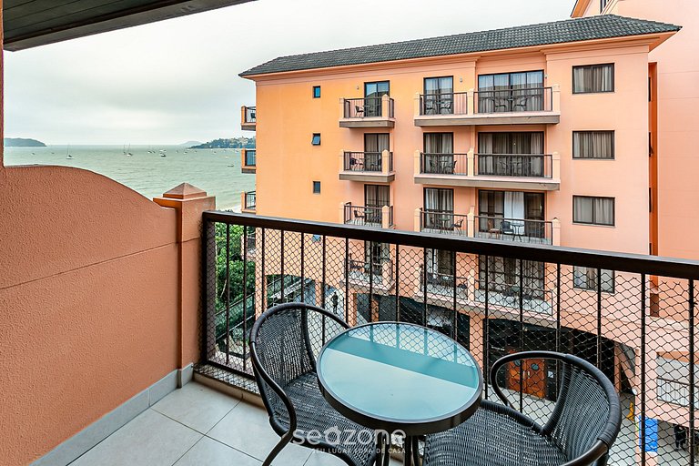 Suíte luxuosa em resort pé na areia