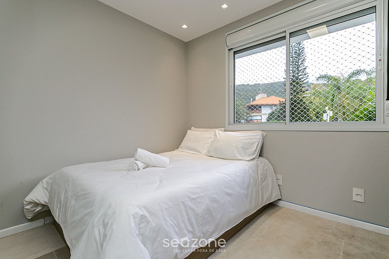 Apto de alto padrão c/ piscina e jacuzzi MHE003