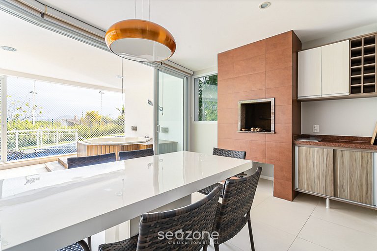 Apto de alto padrão c/ piscina e jacuzzi MHE003