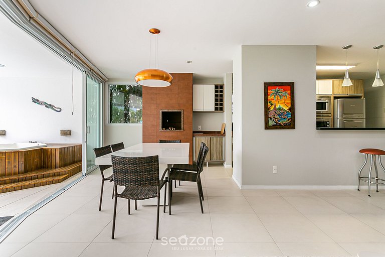 Apto de alto padrão c/ piscina e jacuzzi MHE003