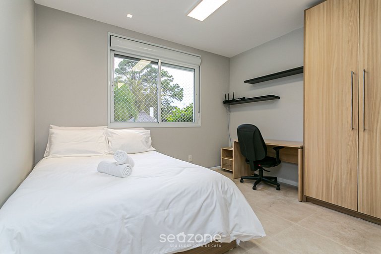 Apto de alto padrão c/ piscina e jacuzzi MHE003