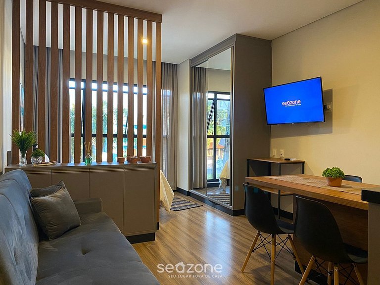 Moderno studio p/ familias en Inglés STI105