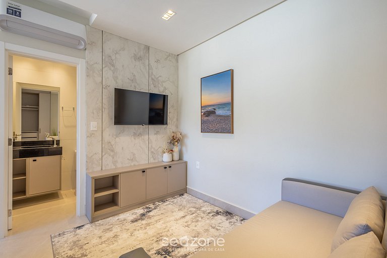 Apto em Cond. c/ Piscina a 500m da Praia ELF0410