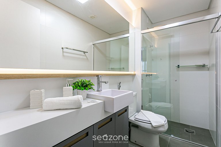 Apt moderno edificio nuevo en Jurerê JPR212