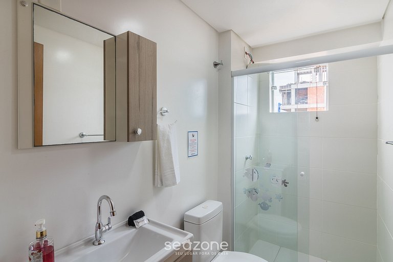 Apto Vista Lateral al Mar 120m de la Playa EEI0303