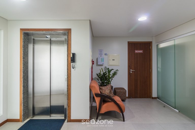 Apto Vista Lateral al Mar 120m de la Playa EEI0303