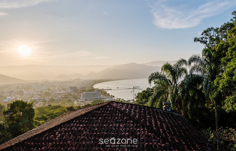 Casa vista mar em cond. a 10min da praia PEV025