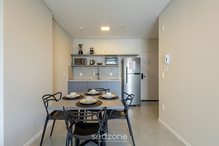 Flat em cond. c/ piscina 220m do mar FFS1508